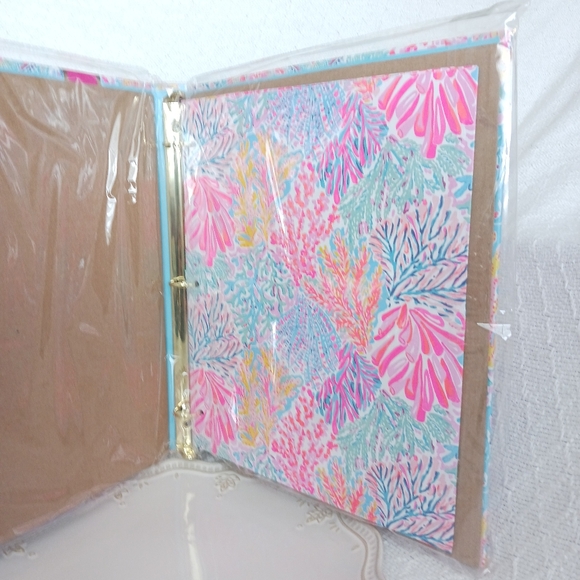 Lilly Pulitzer Three Ring Binder Featured in Splashdance - Picture 4 of 7